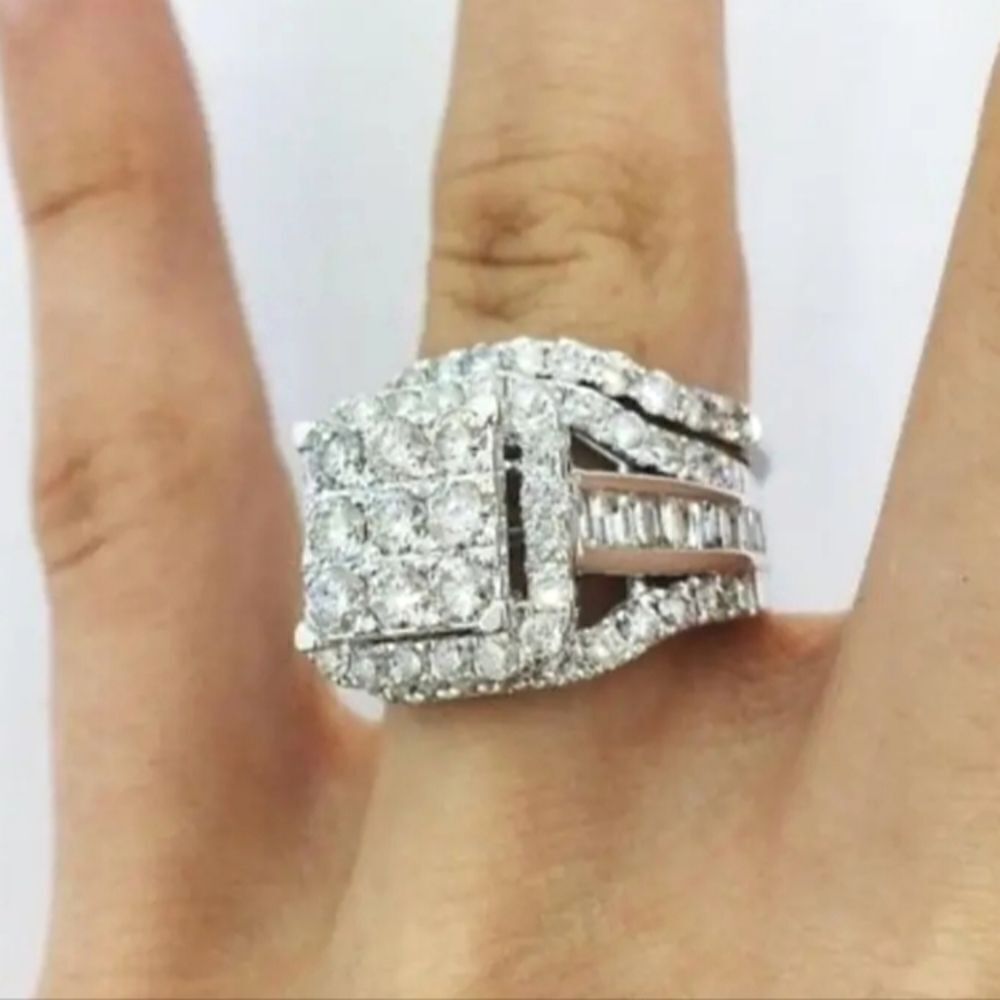 Stunning diamond wedding ring set sz 8